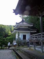 満行寺　経蔵